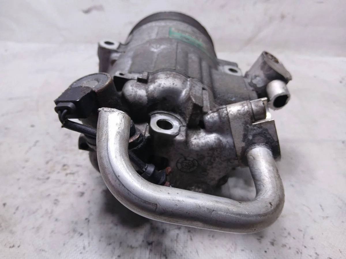 Compressor Ar Condicionado VW Polo IV 9N Usado image 4