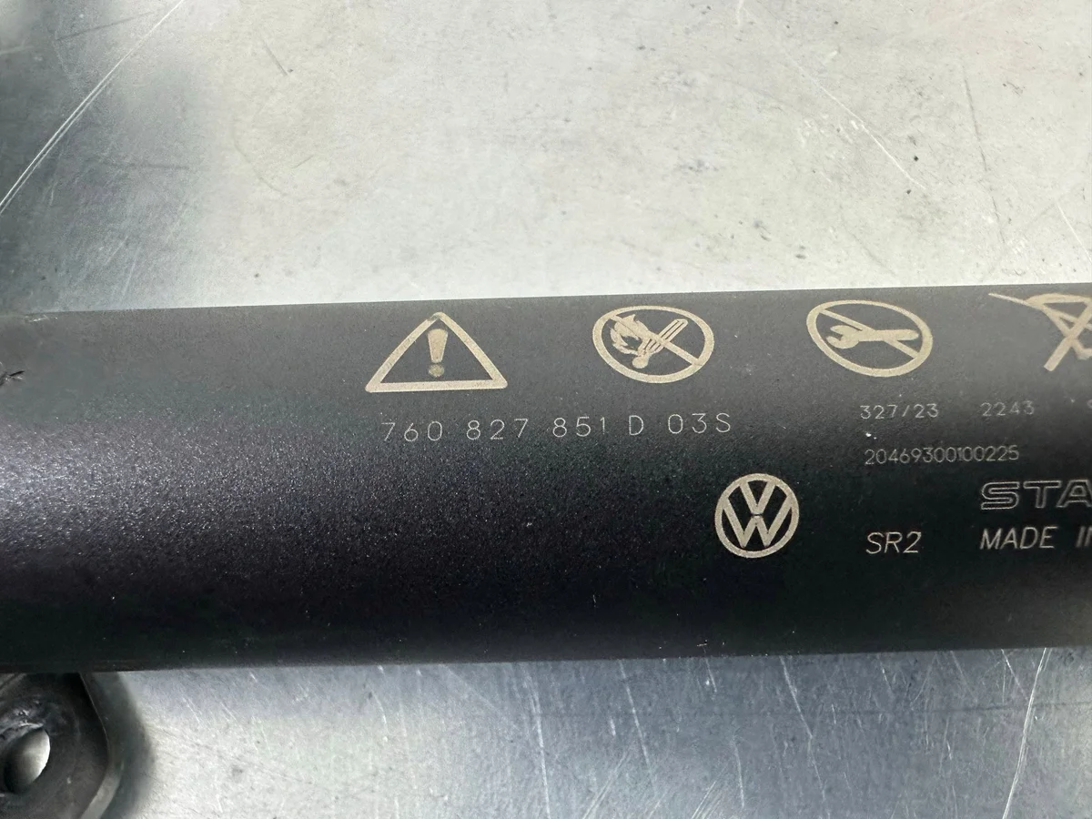 760827851D Amortecedor Porta-malas VW Touareg III image 6