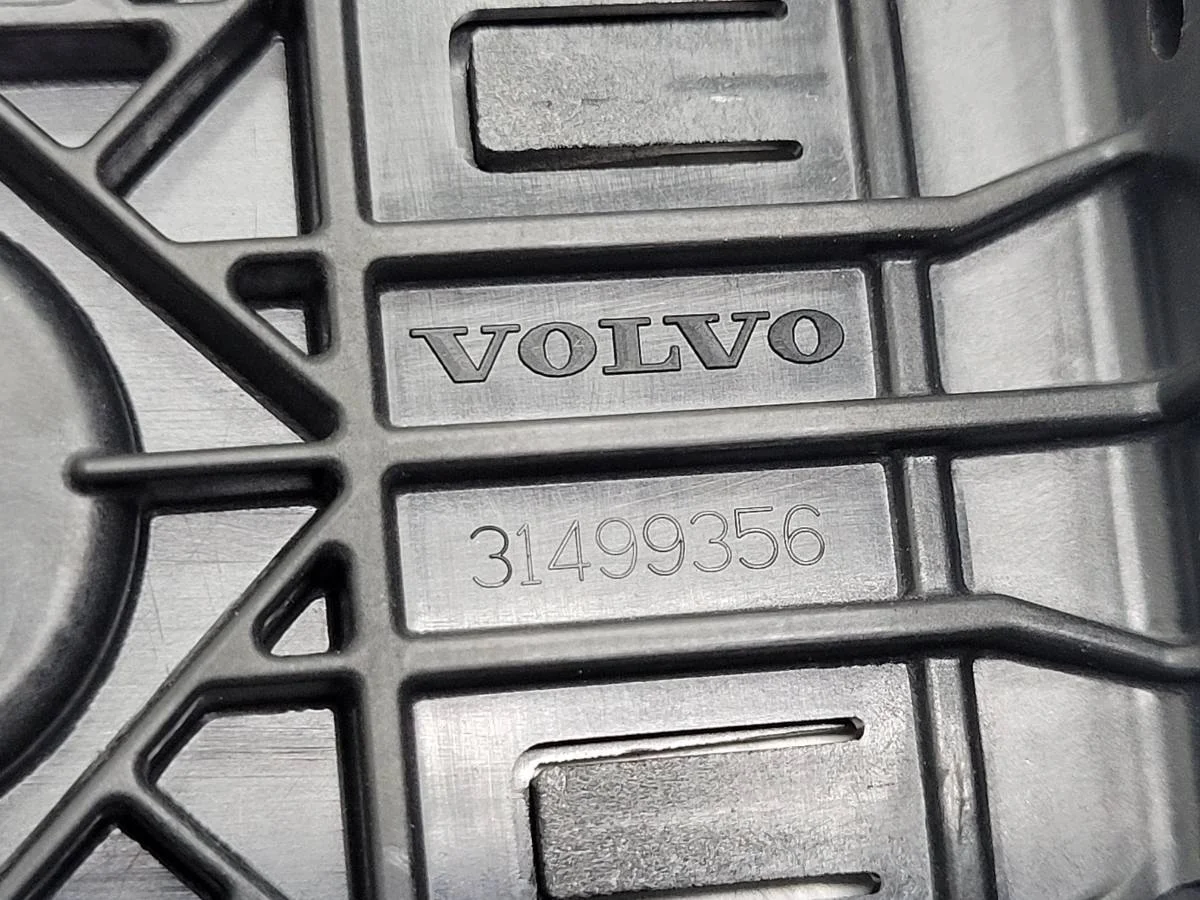 Borne Positivo Volvo XC60 II 2021 image 8