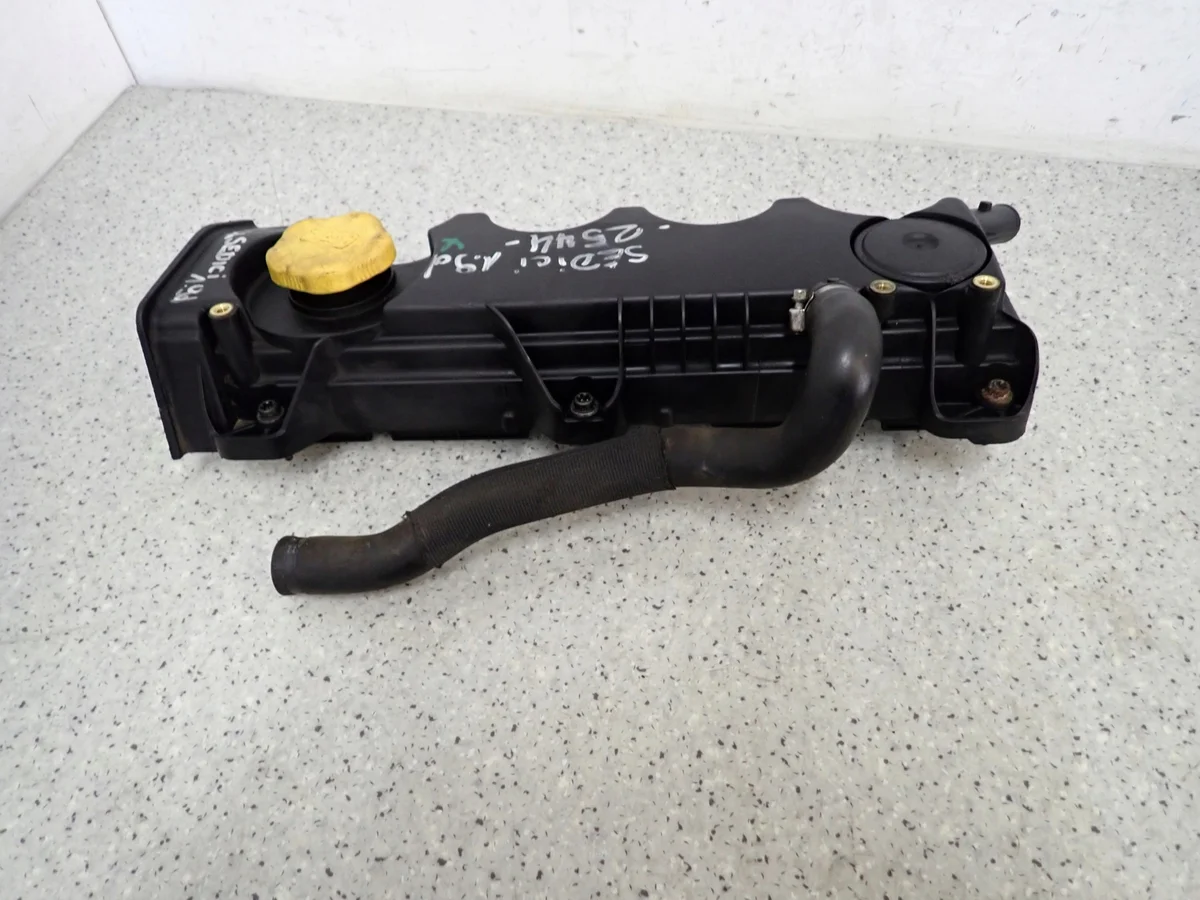 Suzuki SX4 Sedici 1.9 Diesel Ventildeckel image 3