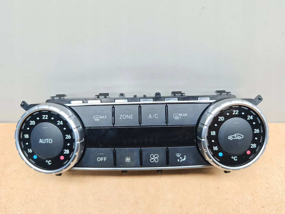 Mercedes-Benz C W204 Climate Control Panel