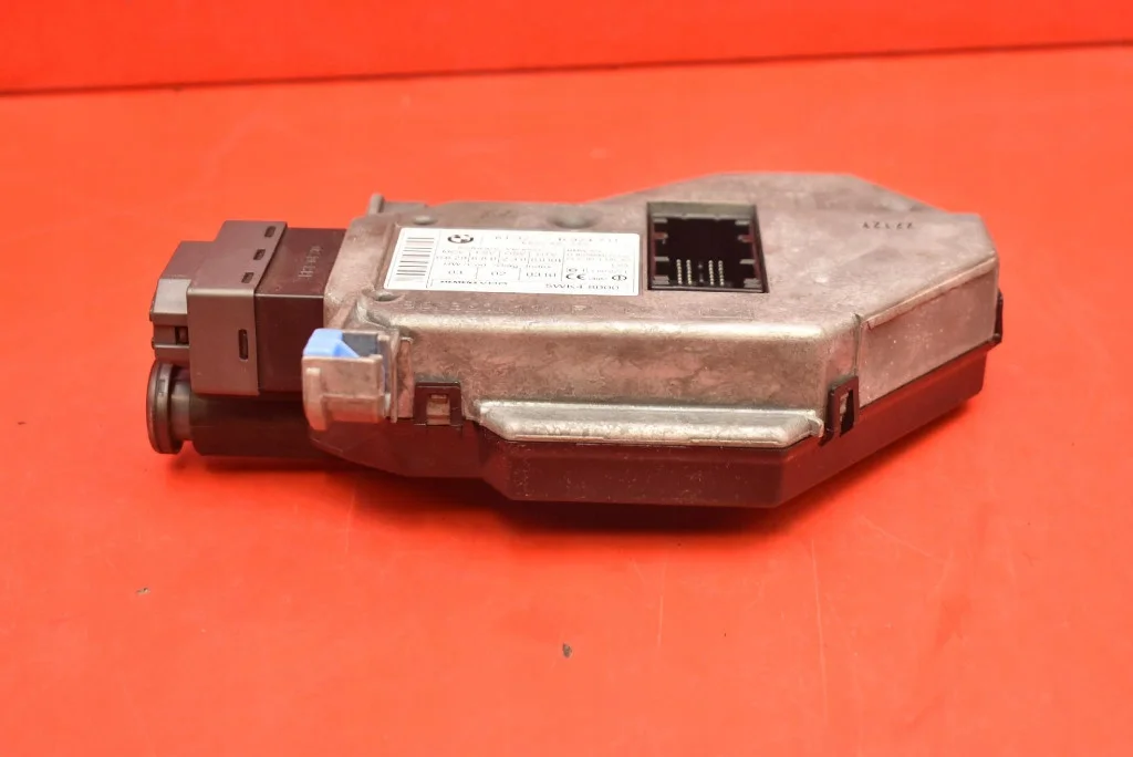 Start/Stop-knapp BMW E65 3.6 V8 272 KM image 4