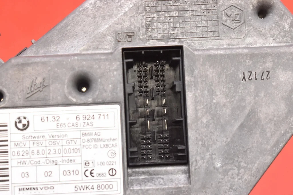 Start/Stop-knapp BMW E65 3.6 V8 272 KM image 9