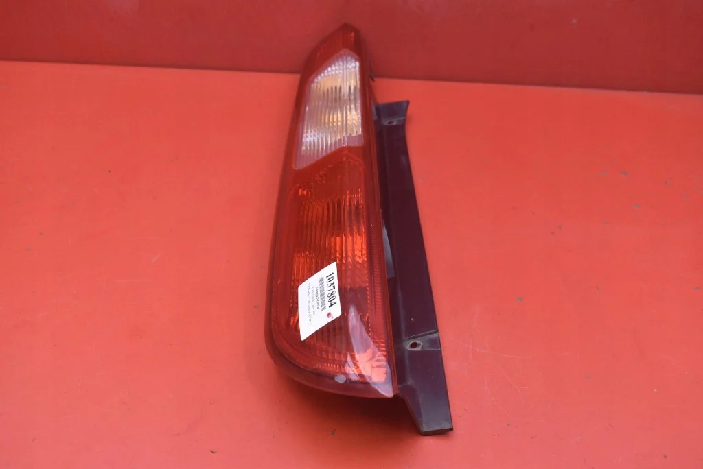 Lampada posteriore sinistra Ford Focus MK2 5D HB