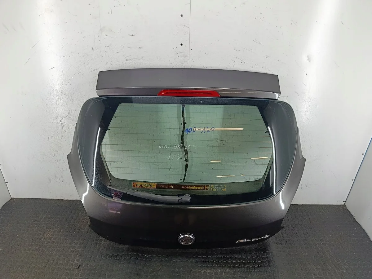 Tavaratilan luukku Fiat Bravo II 284