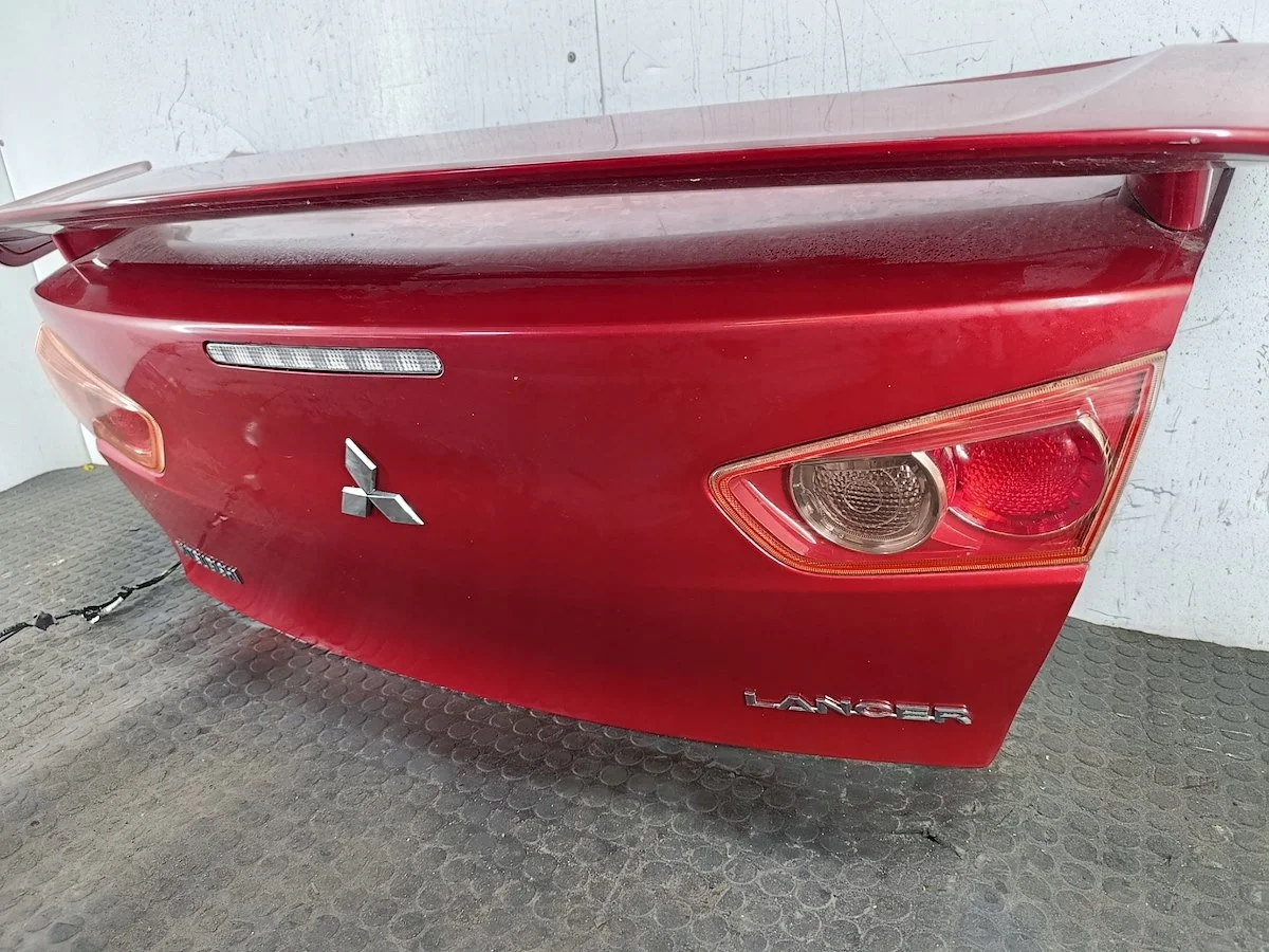 Hayon Mitsubishi Lancer IX P26A Sedan Occasion image 6
