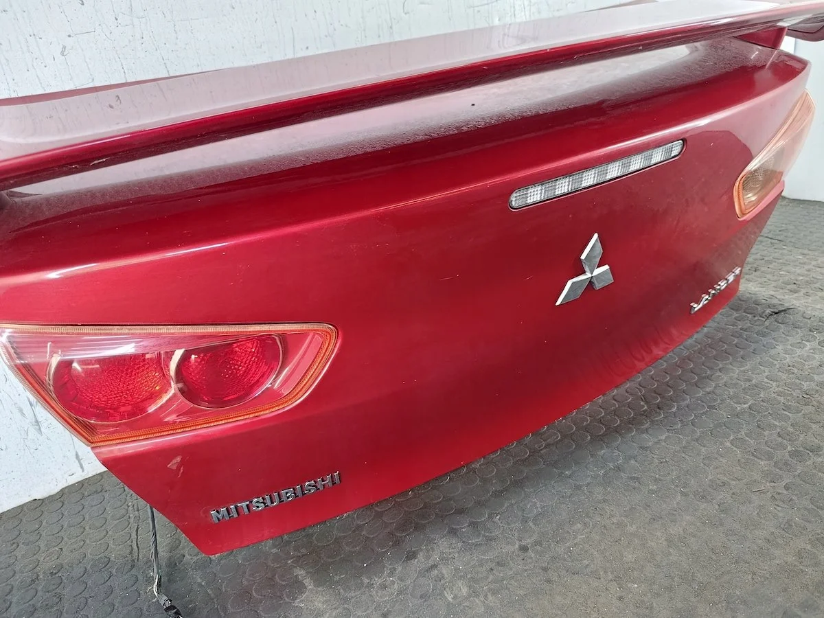 Hayon Mitsubishi Lancer IX P26A Sedan Occasion image 7