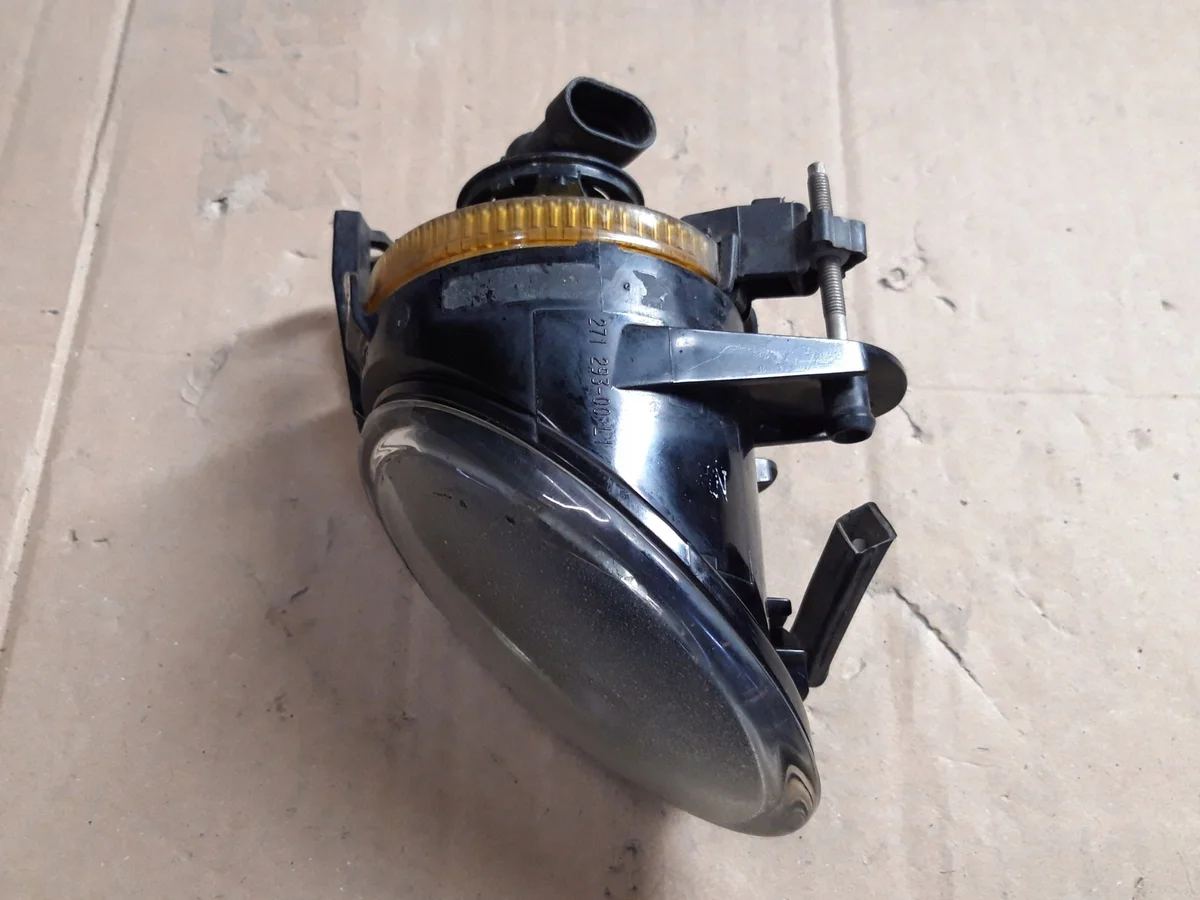 VW Passat B6 Nebelscheinwerfer Links Vorne image 4