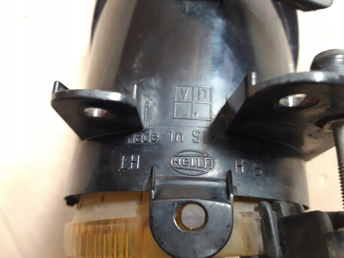VW Passat B6 Nebelscheinwerfer Links Vorne image 6
