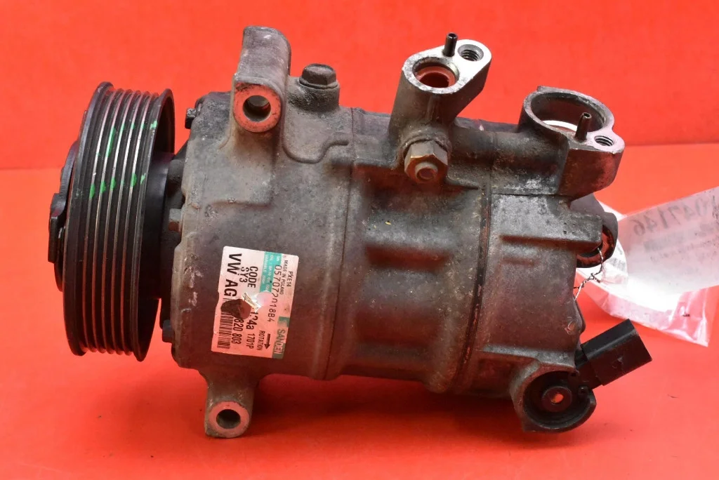 Compressor AC VW Golf 5 1.9 TDI Usado image 4