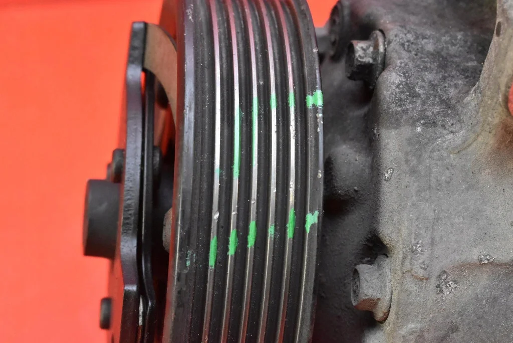 Compressor AC VW Golf 5 1.9 TDI Usado image 8