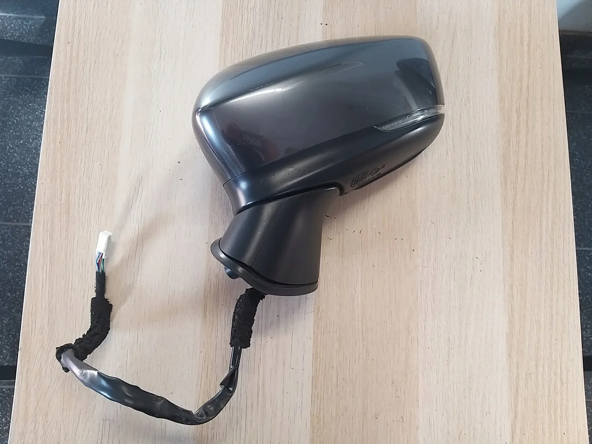 Mazda 3 BM 14-18 Carcasa Espejo Derecha