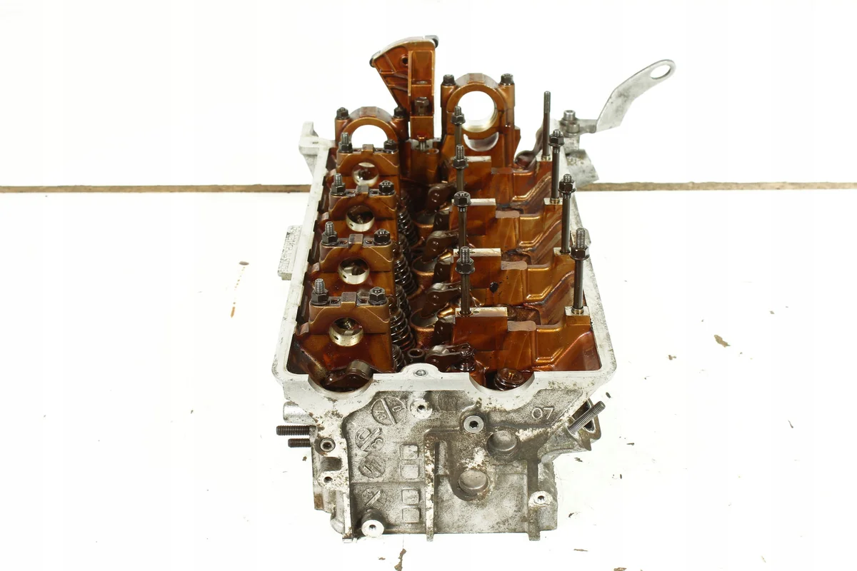 BMW E65 E66 745i V8 Sylinterikansi Vasen image 5