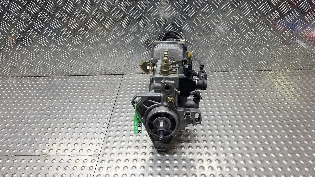 Polttoainepumppu Mercedes W202 W210 2.5TD