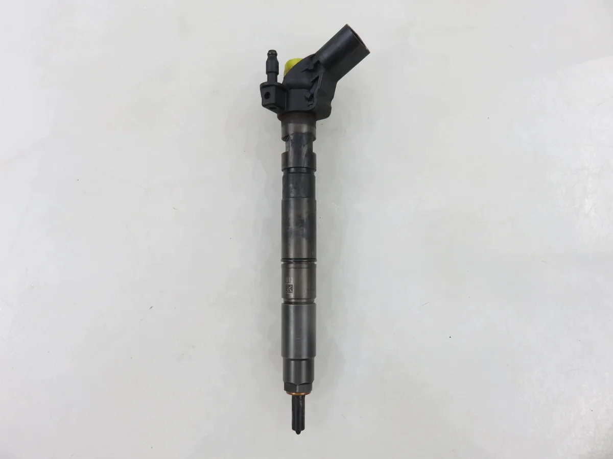 Injector Audi A6 C6 2.7 TDI Gebruikt image 4