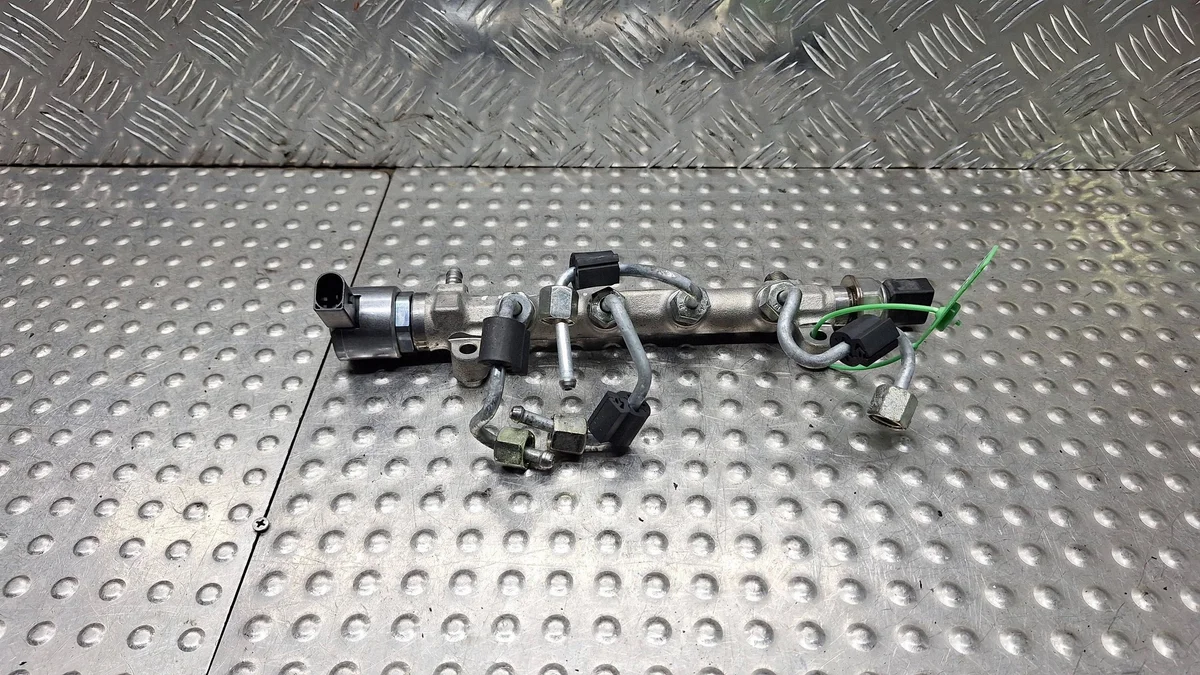 Einspritzleiste Sensor S26367174 Gebraucht image 3