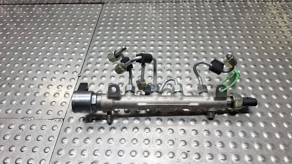 Einspritzleiste Sensor S26367174 Gebraucht image 5