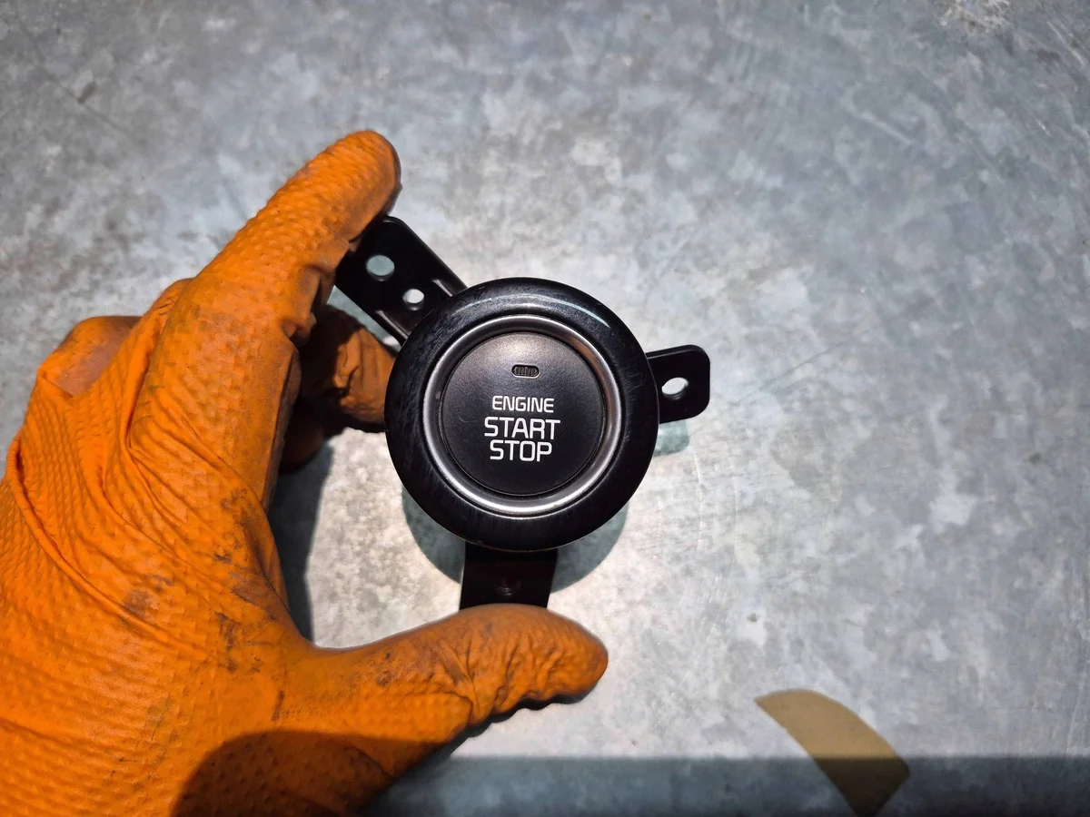 Botão Start Stop Kia Sorento III 95430-C5000WK