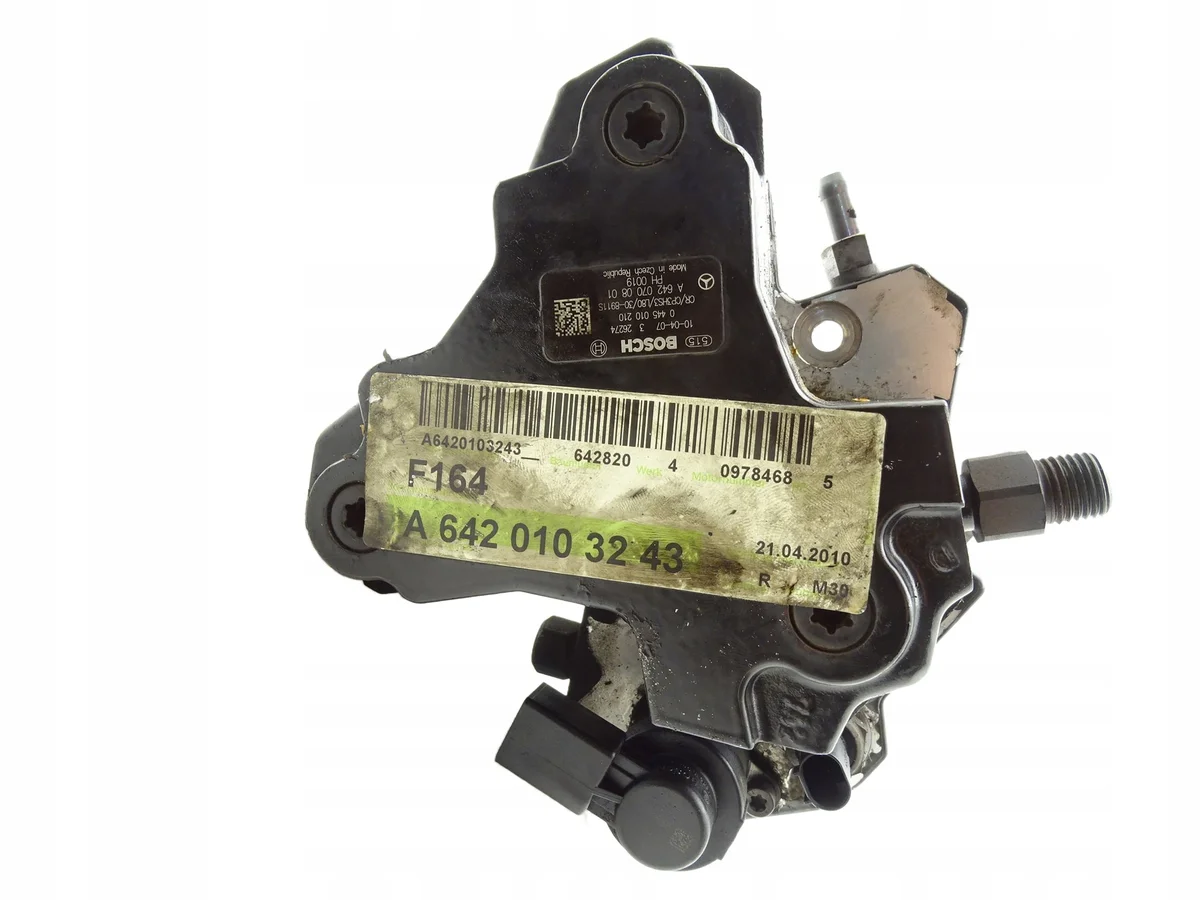 Einspritzpumpe Kraftstoff 642820 A6420103243