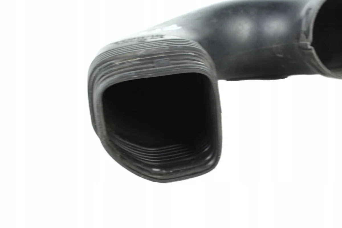 VW Tiguan 5N 2.0 TDI CFFB Luftfilter Schlauch image 3