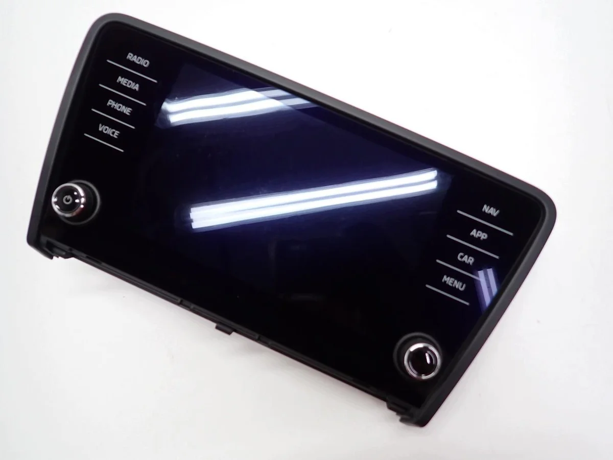 Skoda Octavia III Navigation Display Unit image 3