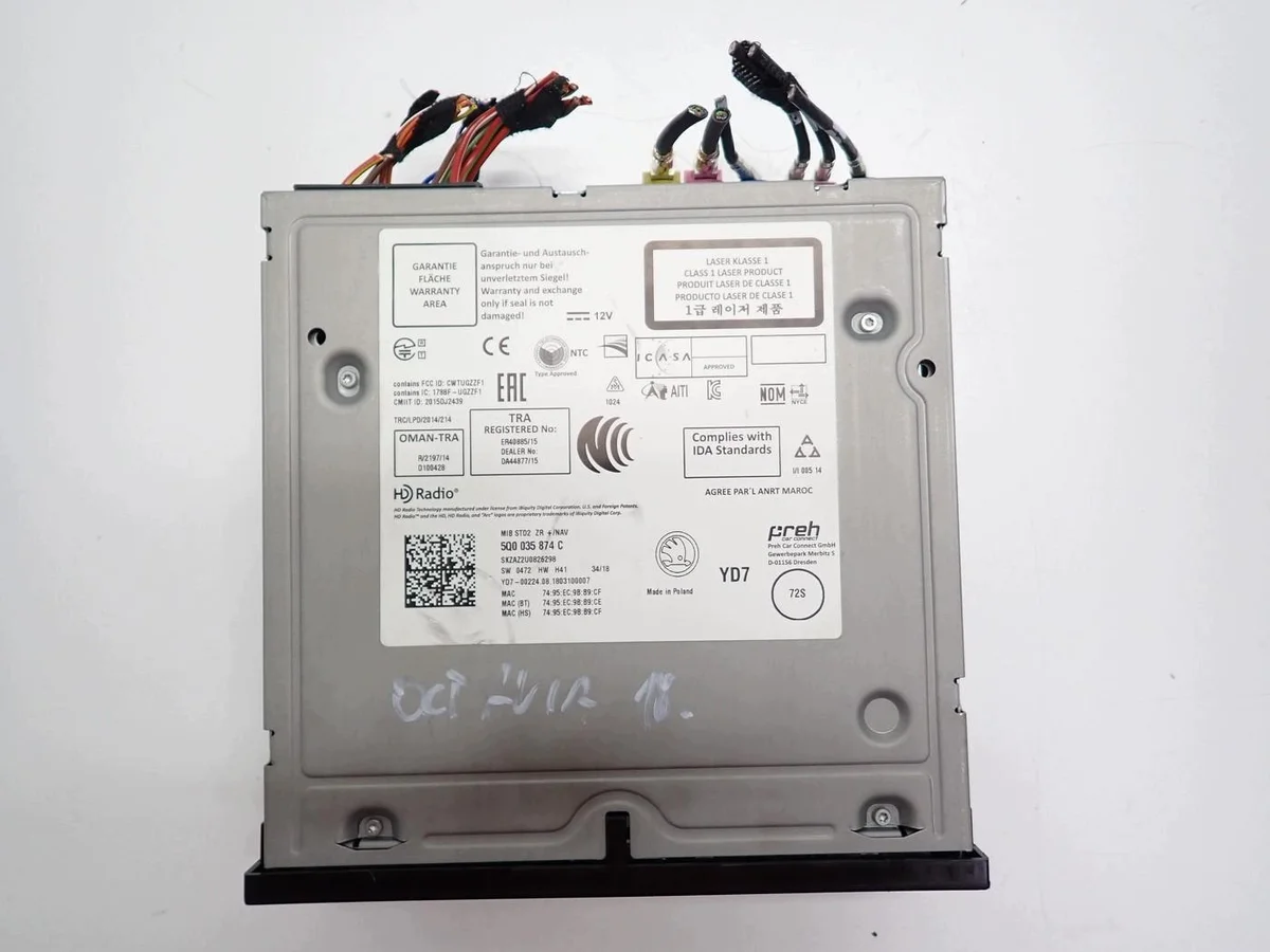 Skoda Octavia III Navigation Display Unit image 7