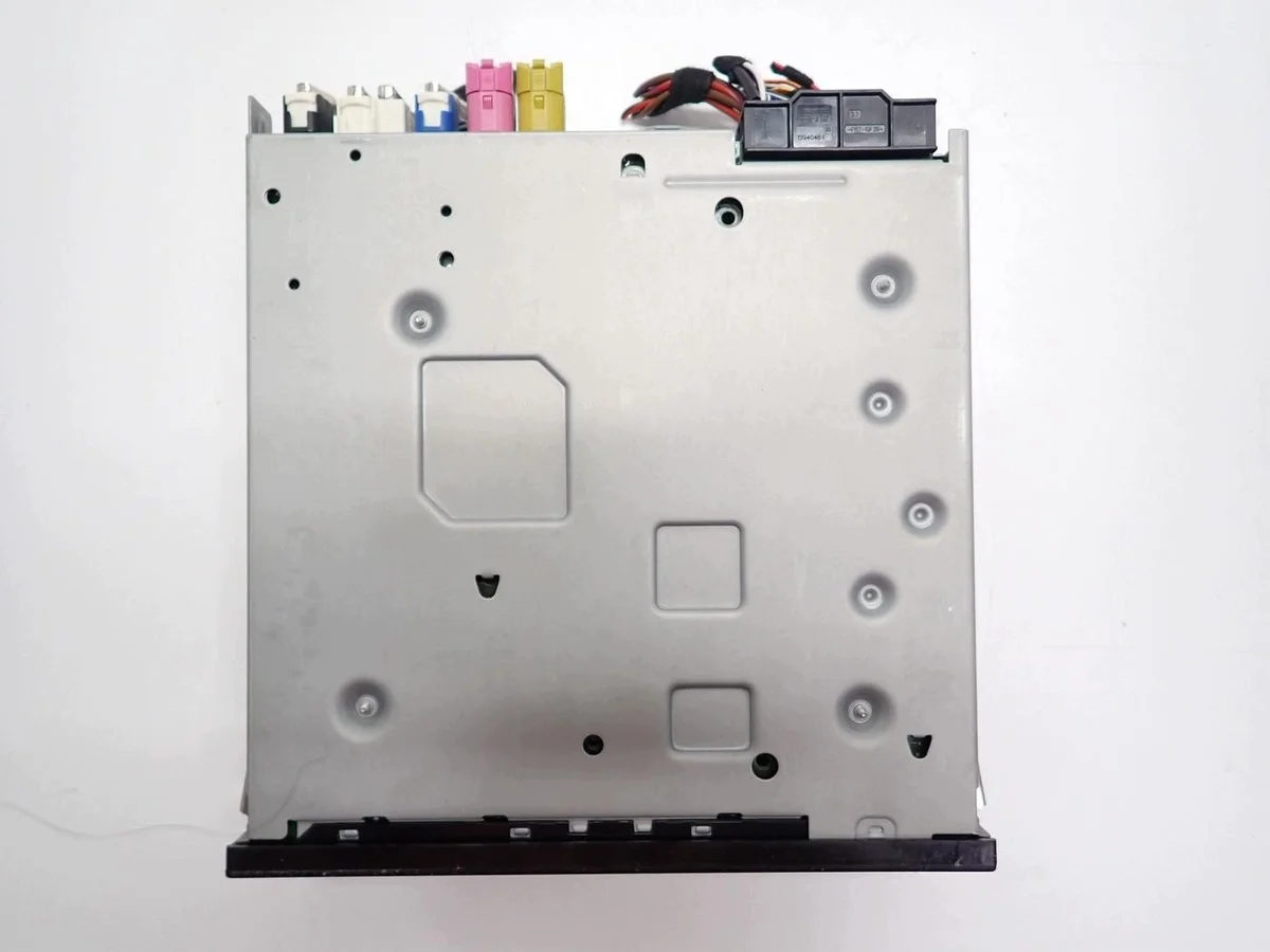 Skoda Octavia III Navigation Display Unit image 8