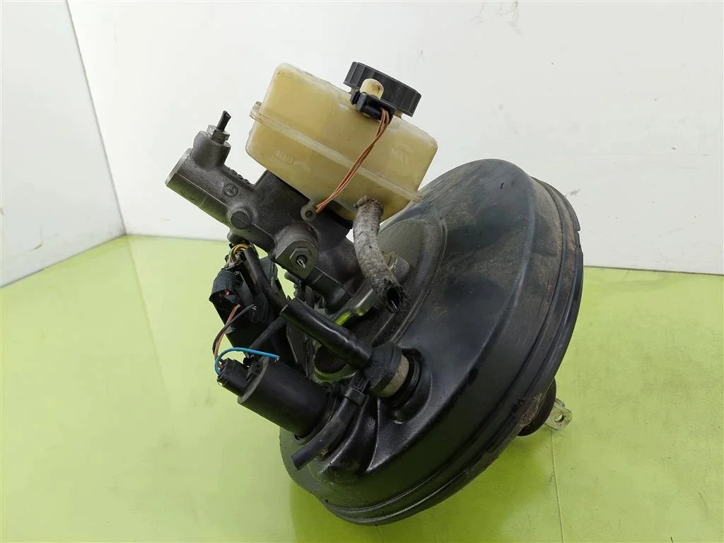 Bromsservo Mercedes E-klass W210 A0044305530