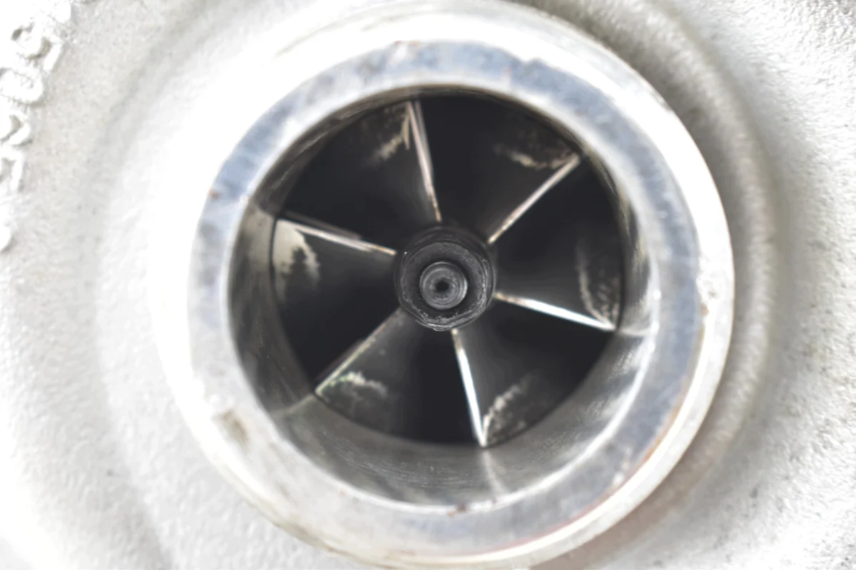 Turbocompresseur Audi A4 B8 A5 2.0 TDI image 3