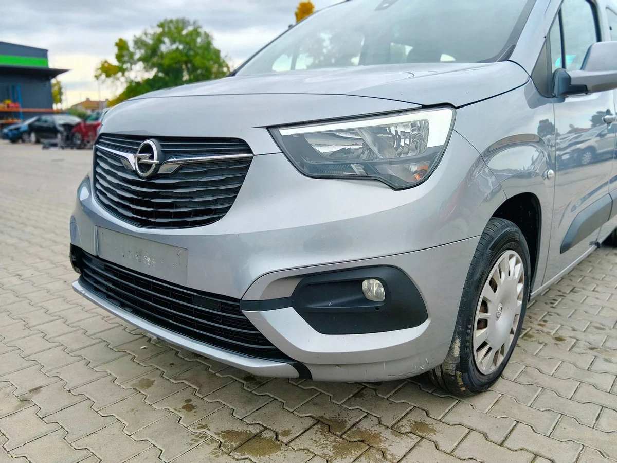 Opel Combo E etuosa, konepelti, käytetty image 4