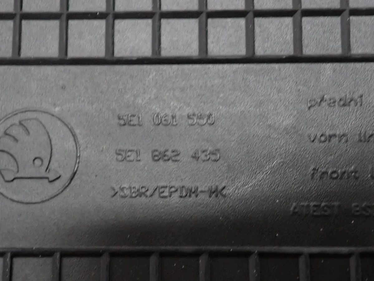 Gummimatten Europa Skoda Octavia III 5E image 4