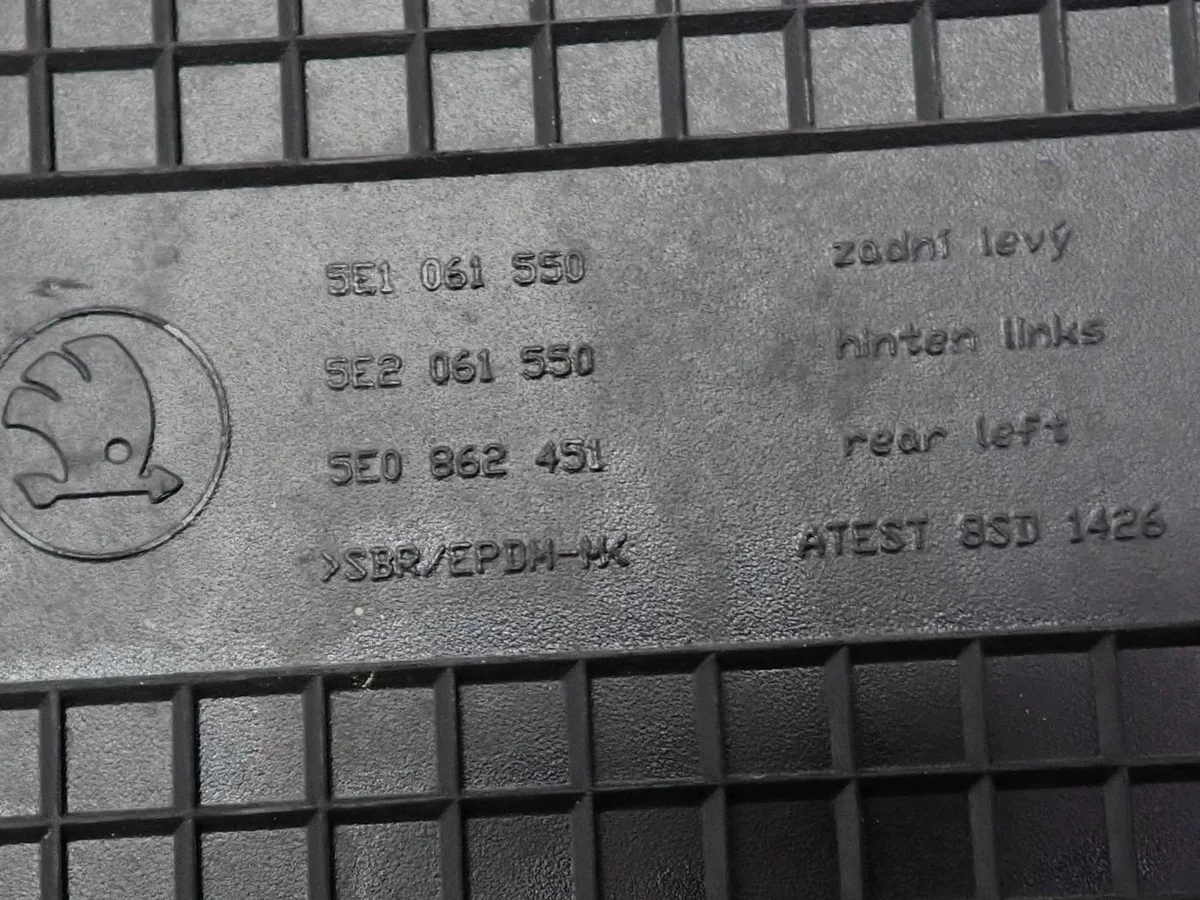 Gummimatten Europa Skoda Octavia III 5E image 7