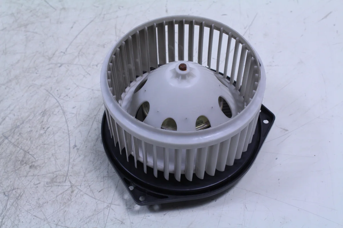 Ventilateur Infiniti Q50S 272V0JK61A Occasion
