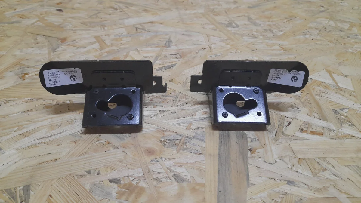 Support de store BMW 5 G31 OEM 7387506