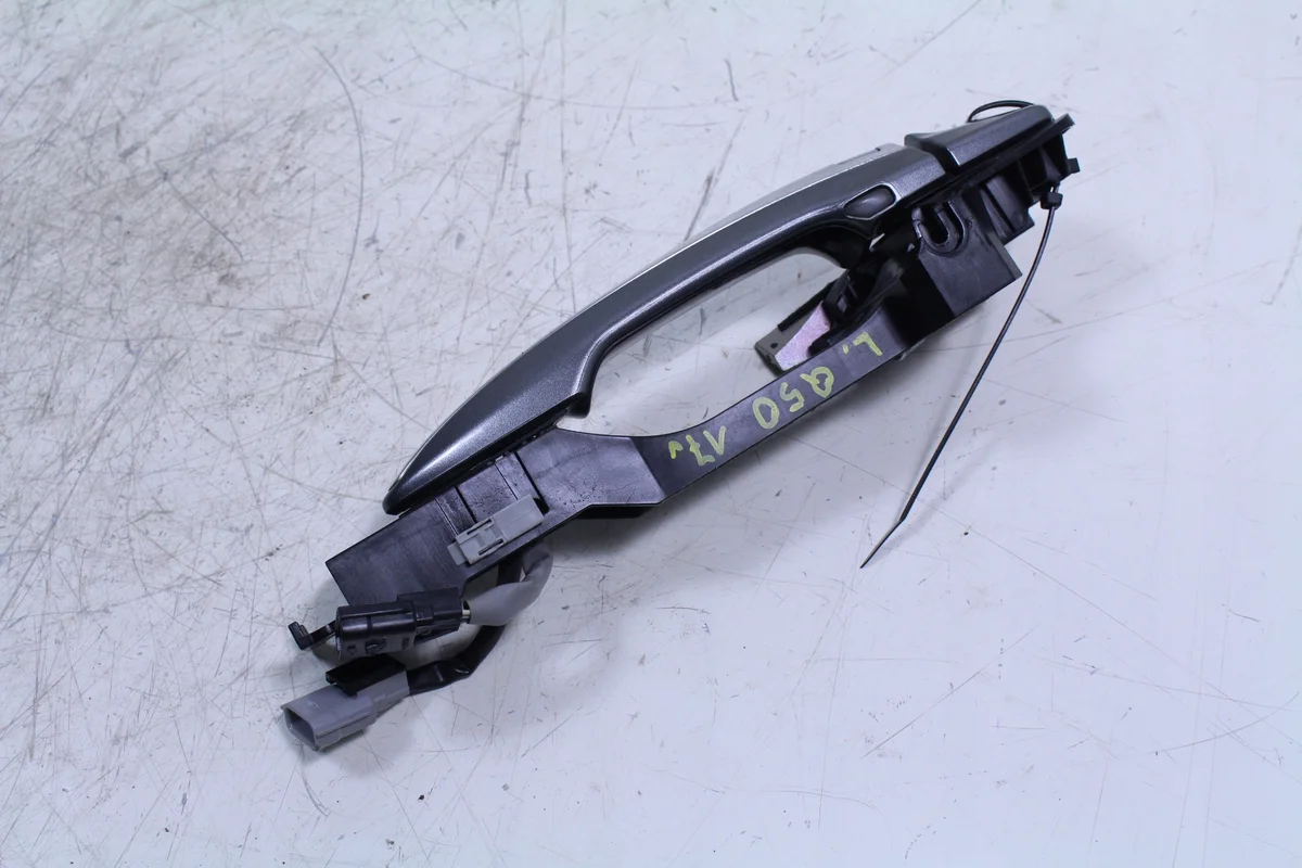 Infiniti Q50 V37 Front Left Door Handle Used image 3