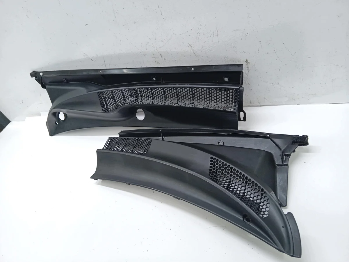 Toyota Yaris I Podszybie 55782-52030 Gebruikt