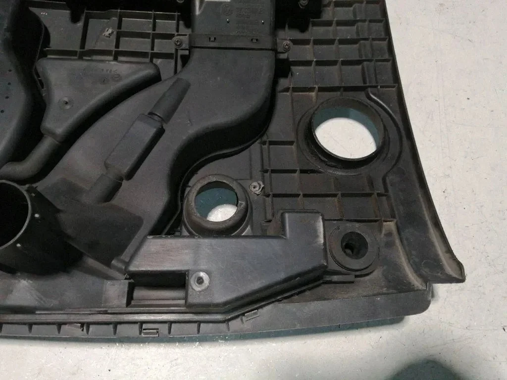 Audi OE 03C129607P Coperchio Motore Usato image 5