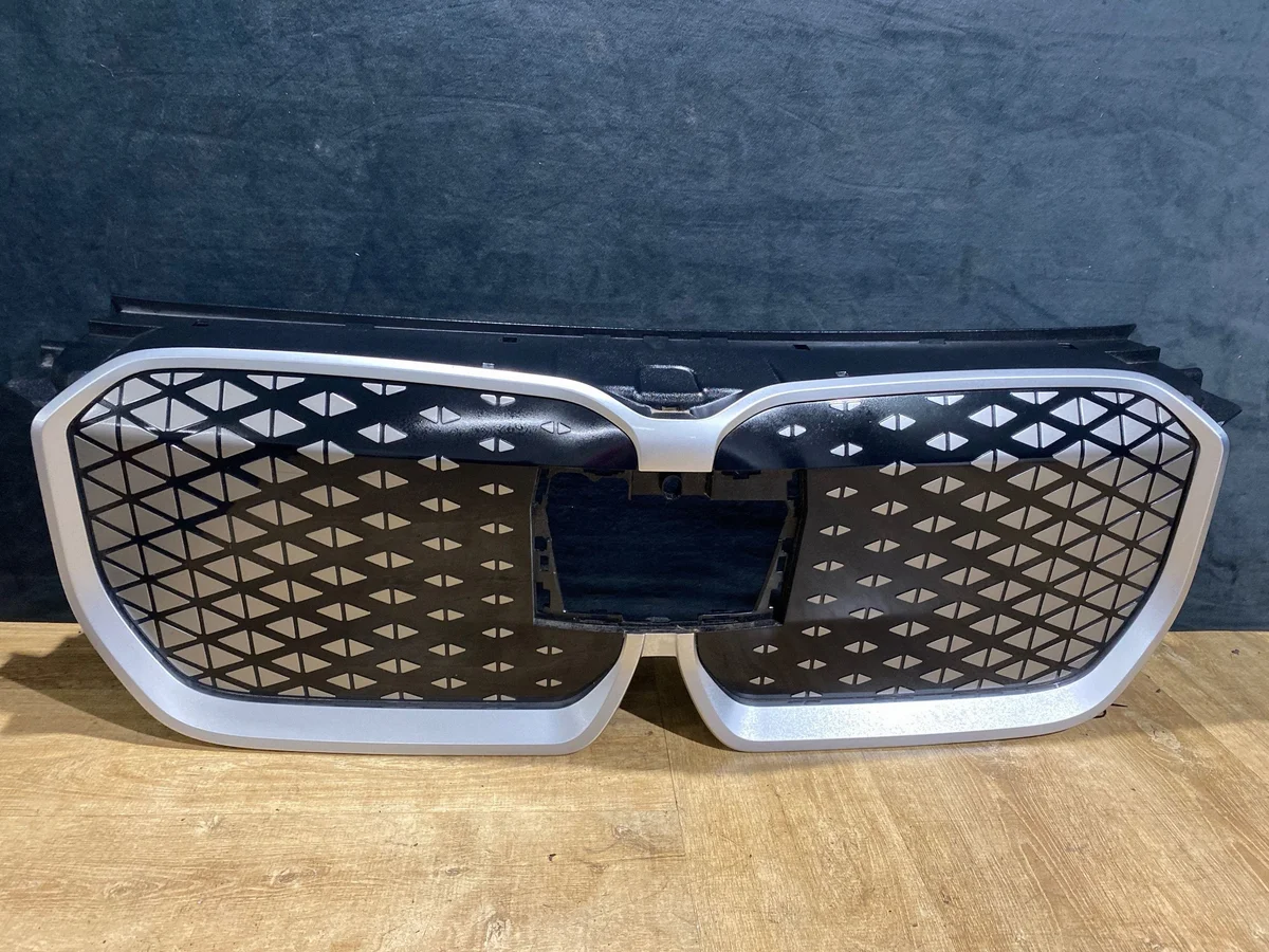 Kühlergrill BMW IX1 gebraucht 5A7D664