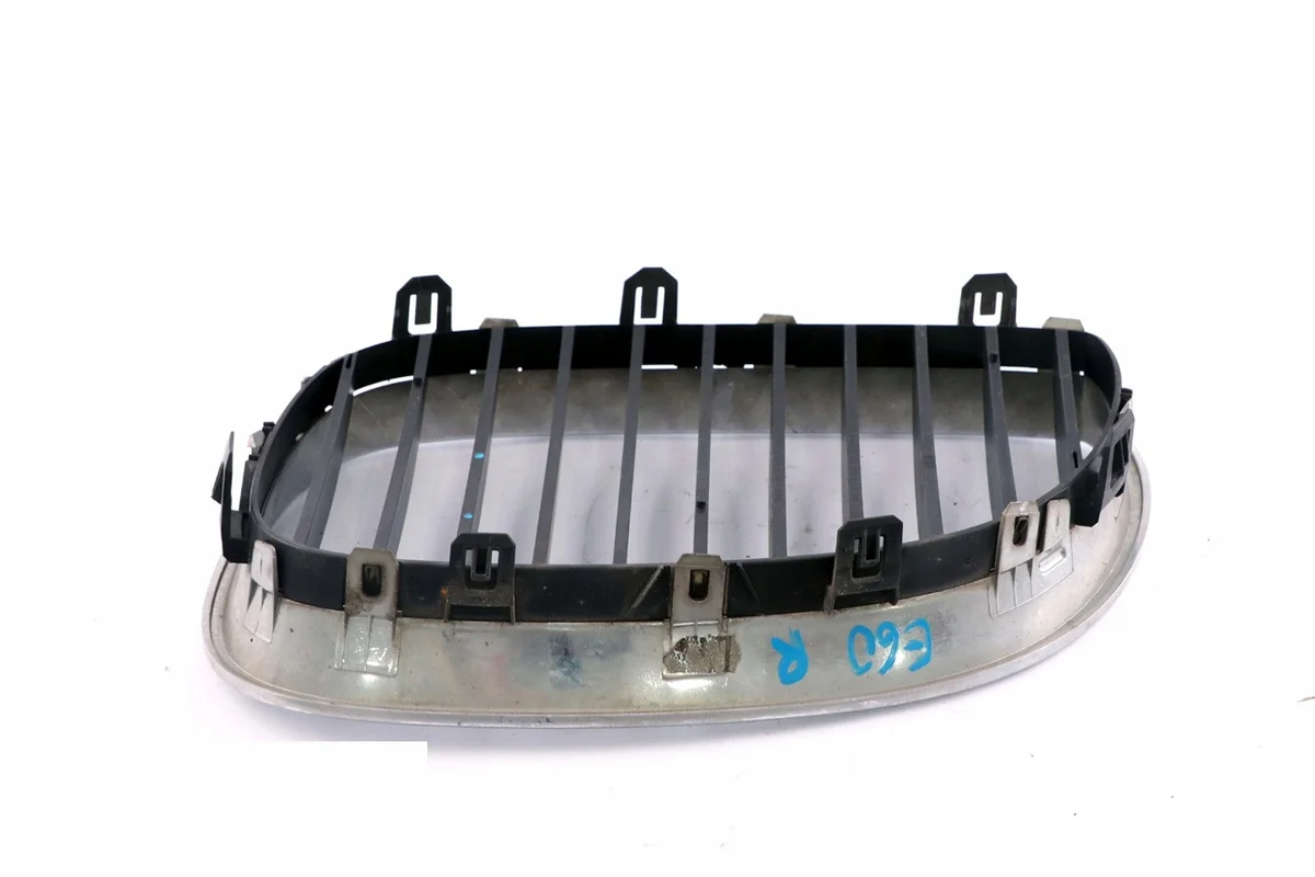 Grille de pare-chocs BMW 5 E61 droite image 8
