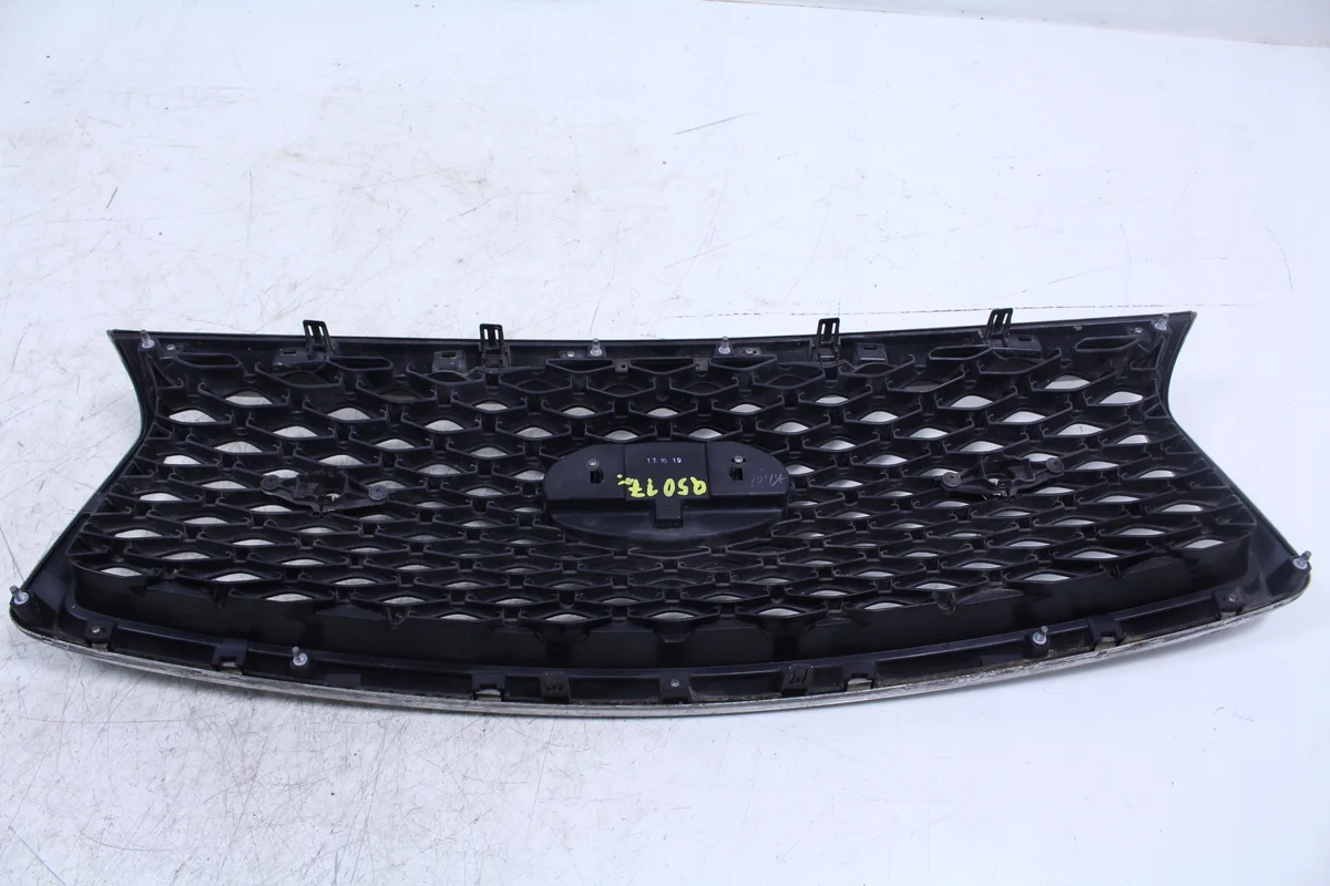 Infiniti Q50 V37 etusäleikkö 2013-2017 image 5
