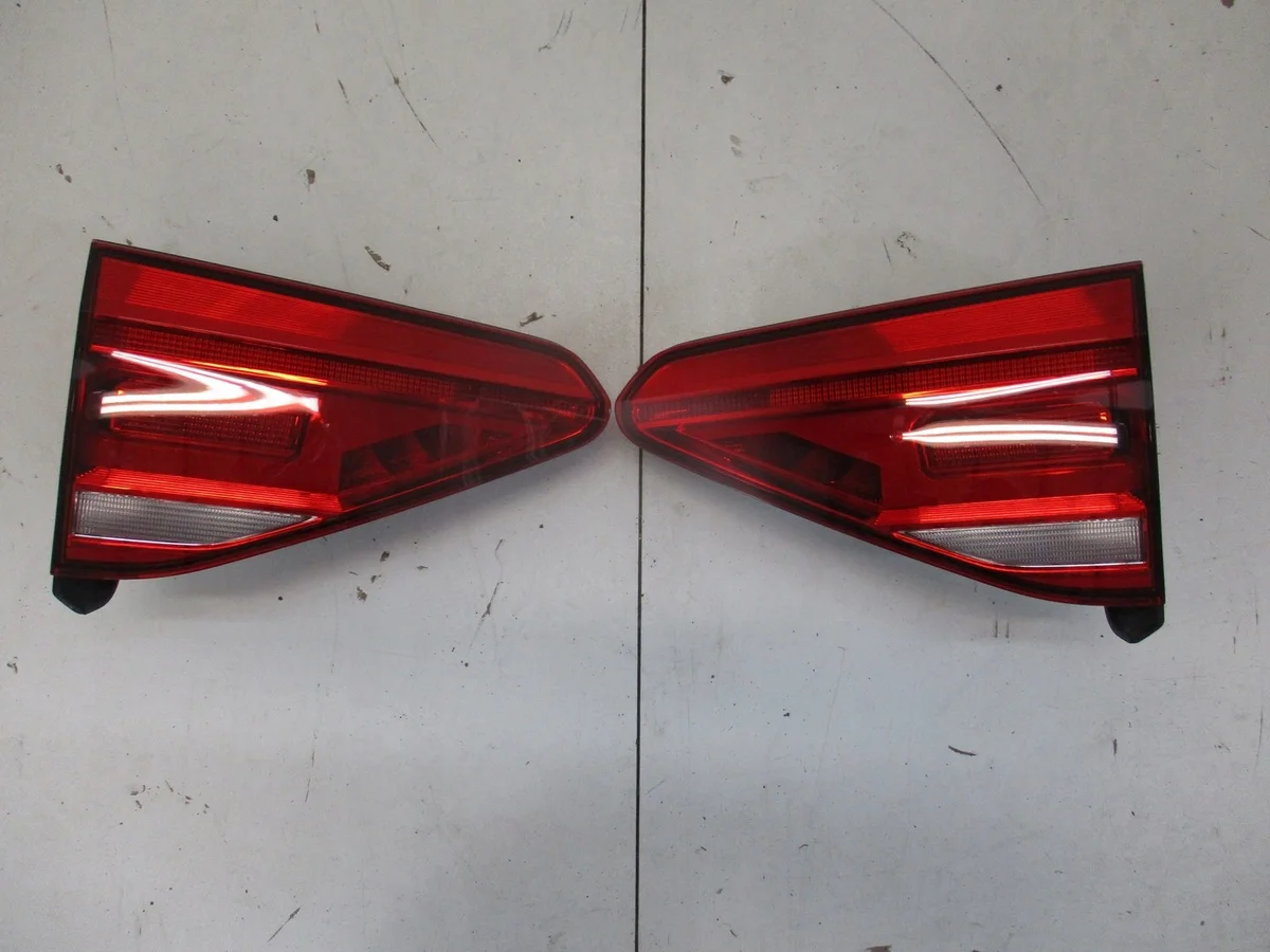 Lampada posteriore VW Touran 5TA 2015