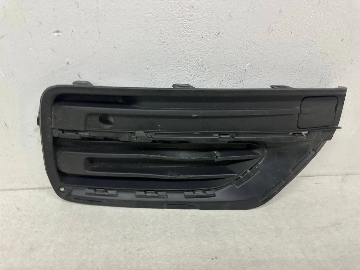 Grill höger Volvo XC90 II 32345505