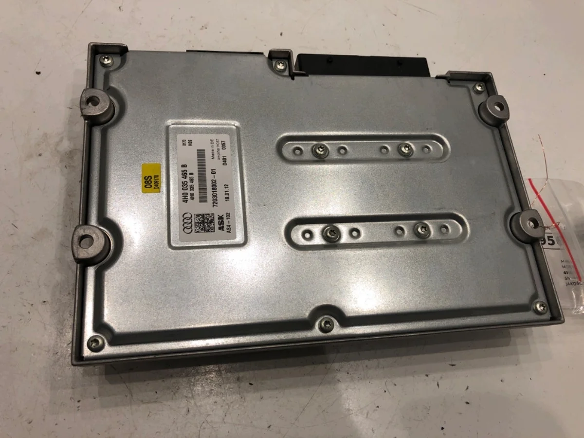 Amplificador Bang & Olufsen Audi A8 D4 4H0035465B