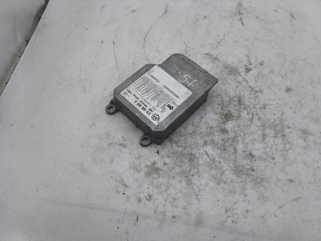 Volkswagen Bora 2001 Airbag Control Unit 1C0909605A image 4