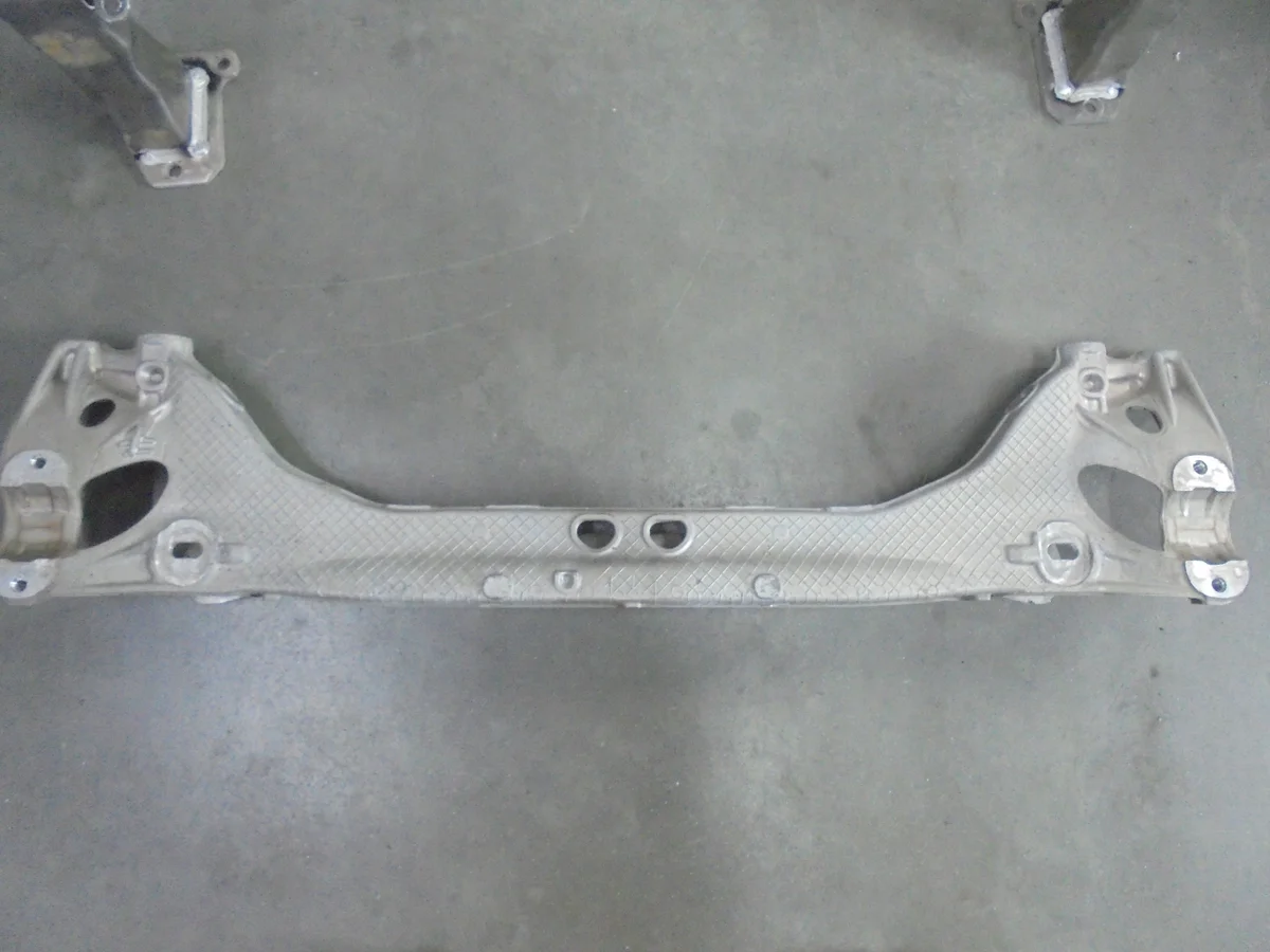 Porsche 911 992 Traversa Posteriore Usata OEM 992505105