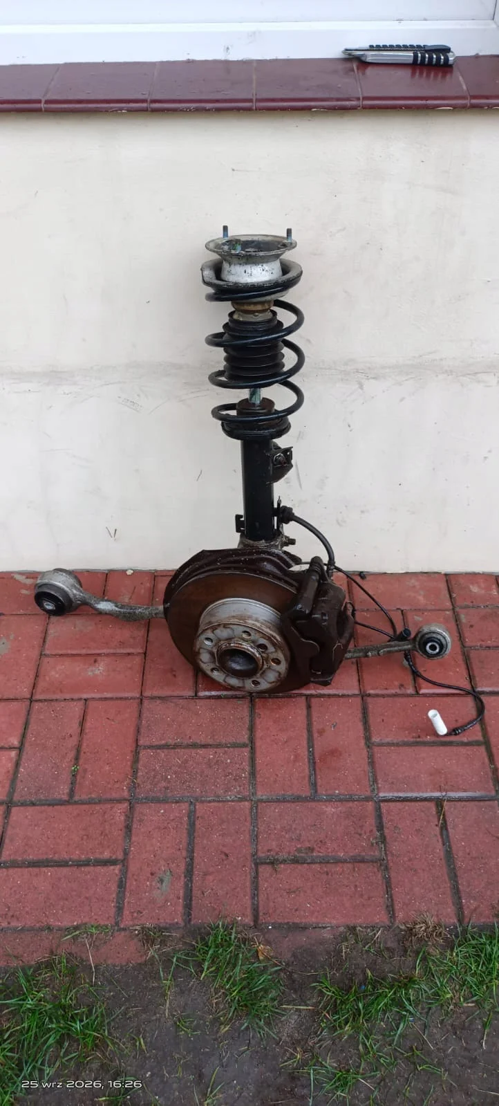 Federbein vorne links BMW 1 E87 116i N43 B16A