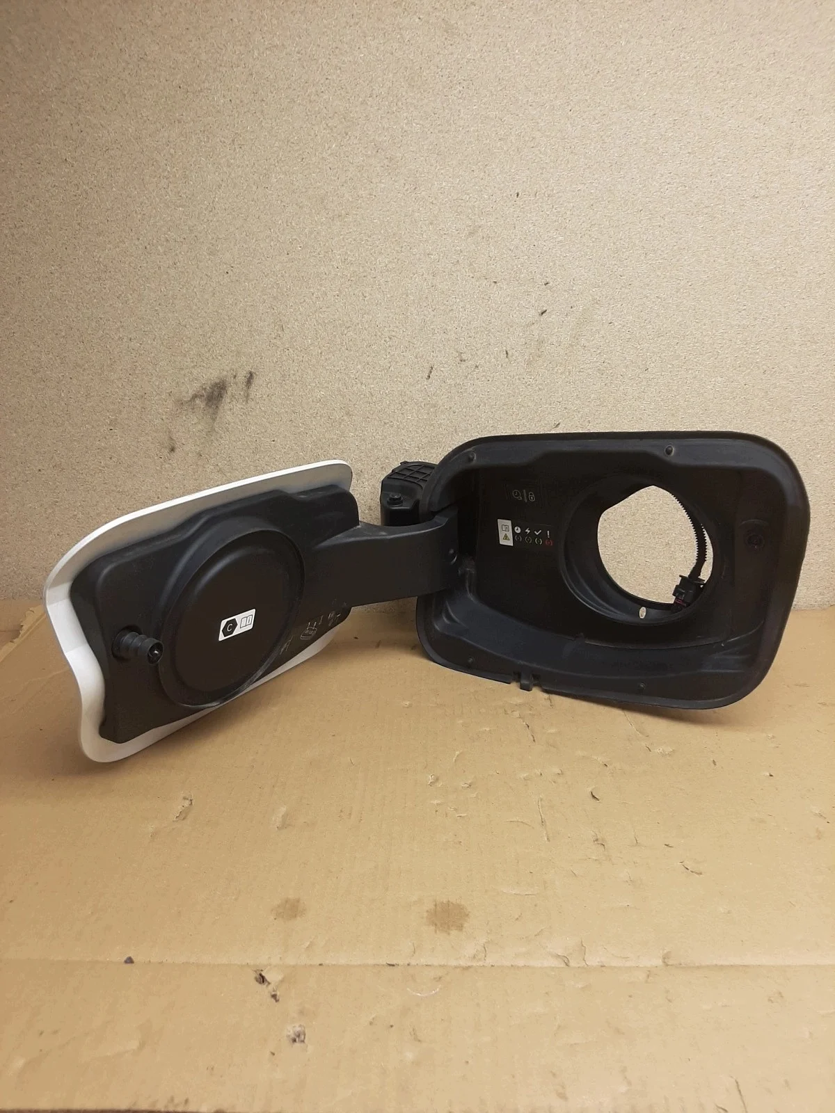 Brandstofklep Citroen DS4 II KWE 7120756 image 3