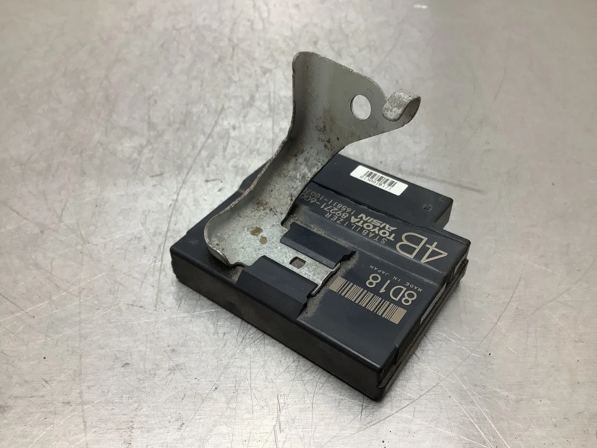 ESP Control Module Toyota Land Cruiser J150 image 3