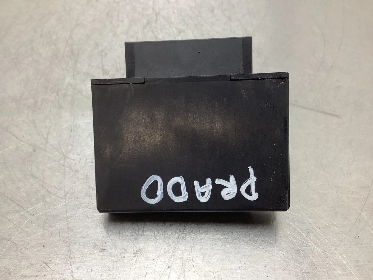 ESP Control Module Toyota Land Cruiser J150 image 5