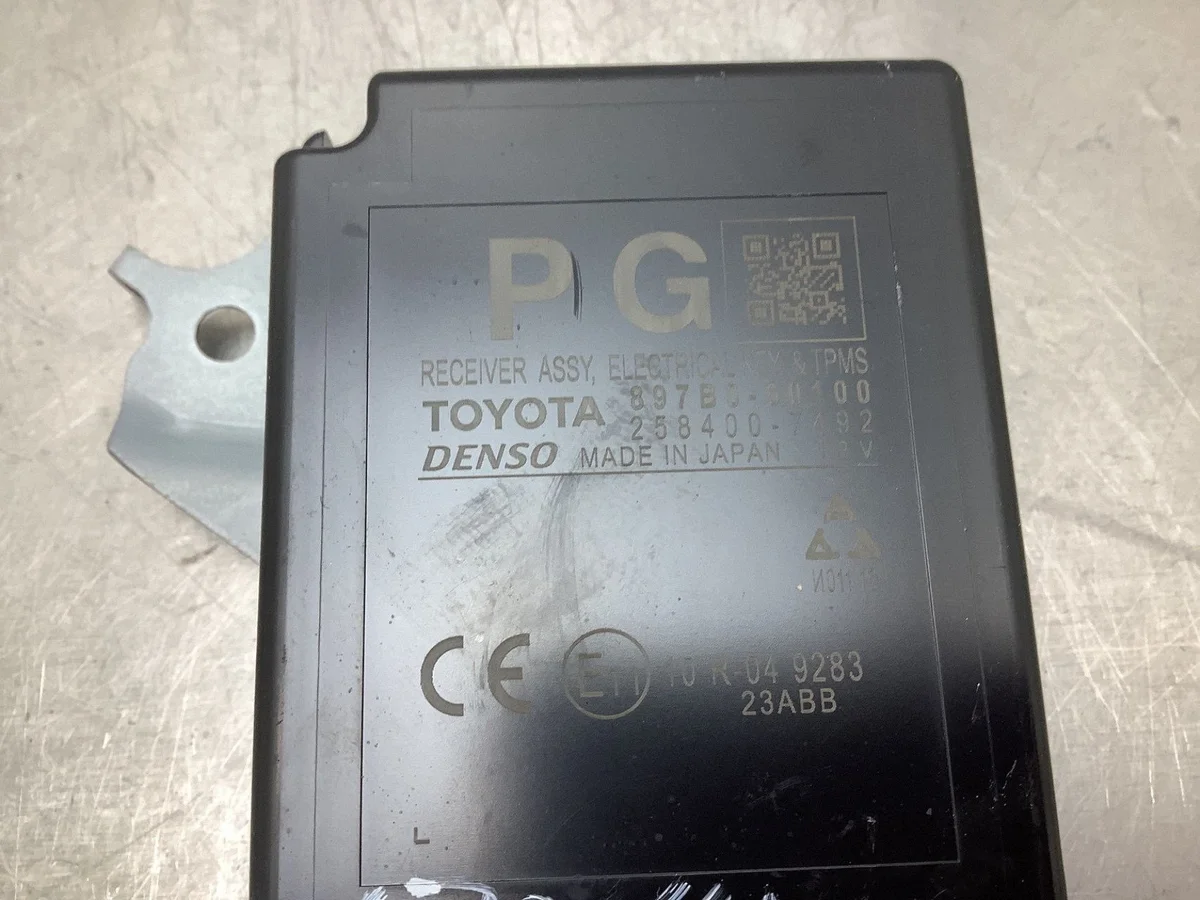 Modul Wegfahrsperre Toyota Land Cruiser J150 image 6